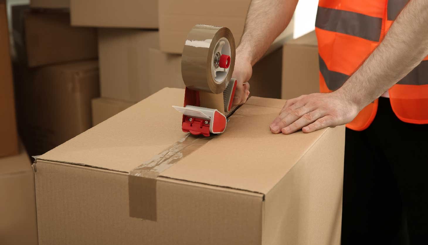 How to Choose the Right Packaging Tape to Save Costs